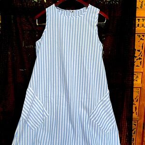 ❤️NWT Emery Rose Smock Dress w 2 side pockets Blue and White Striped Sleeveless